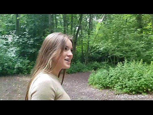 ❤️ Mi proponis al Evelina, ke ni fiku en publika loko! Ŝi diris jes. Tiam mi fikis ŝin en la azenon kaj kumis en ŝia buŝo. Tiam ŝi pisis sin. Bonega porno ĉe ni ❌️❤